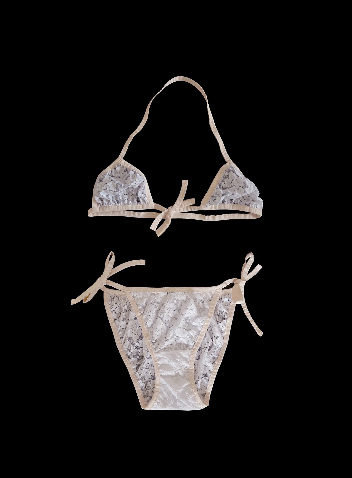 Felice white lace tie set